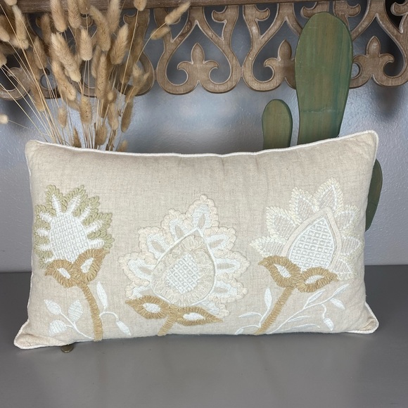 Pier 1 Other - Pier 1 Decorative Throw Pillow